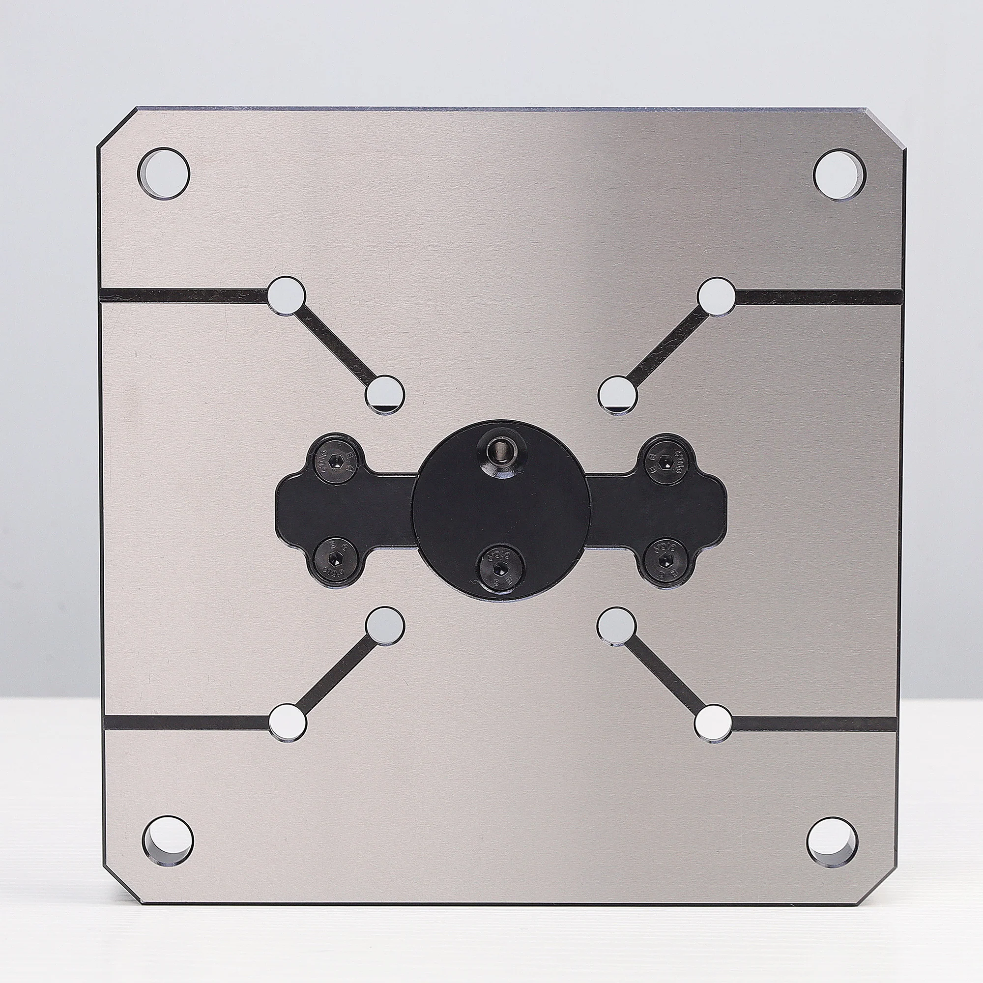 CNC Xindian Precision CNC milling machine four-axis five-axis machining rigid iron material manual chuck D96-D52 - Image 3