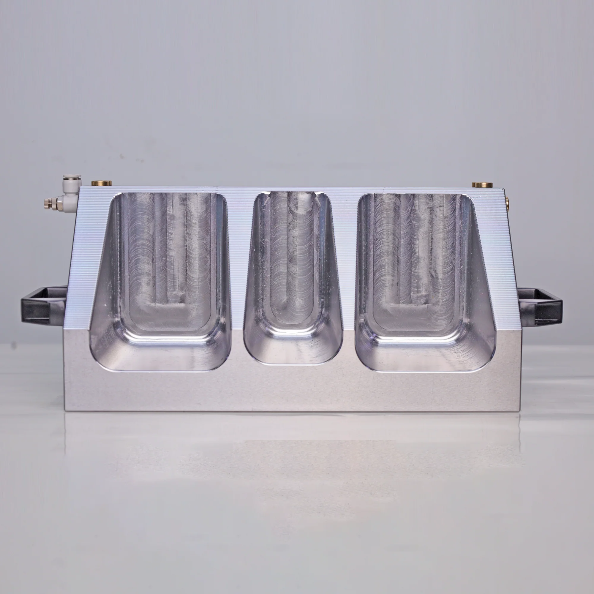 AMF-K20.3-L2 Pneumatic Chuck Three axis - Image 3